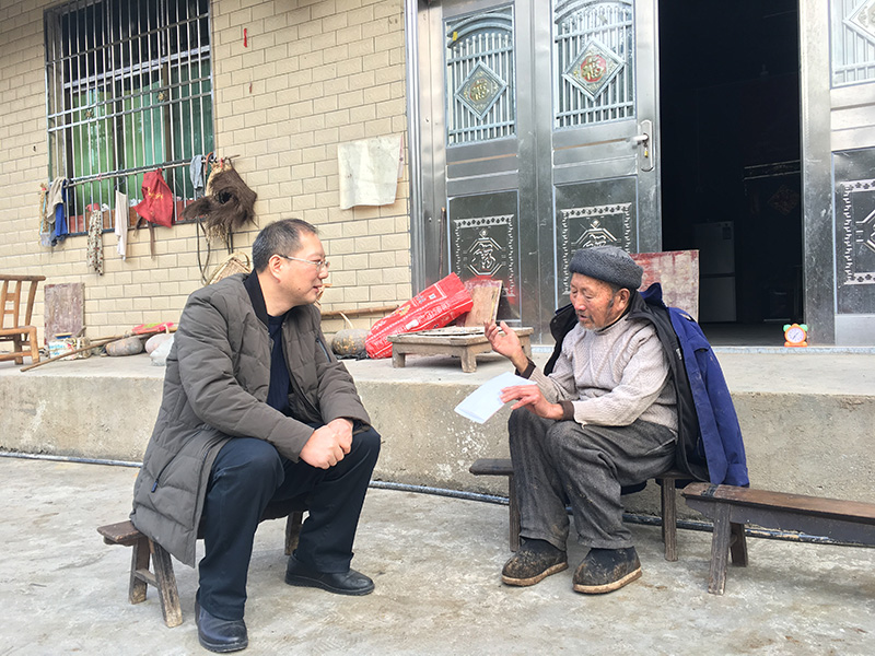 20240123109709.jpg 7向建軍赴龍山縣民主村扶貧點入戶調(diào)研.jpg